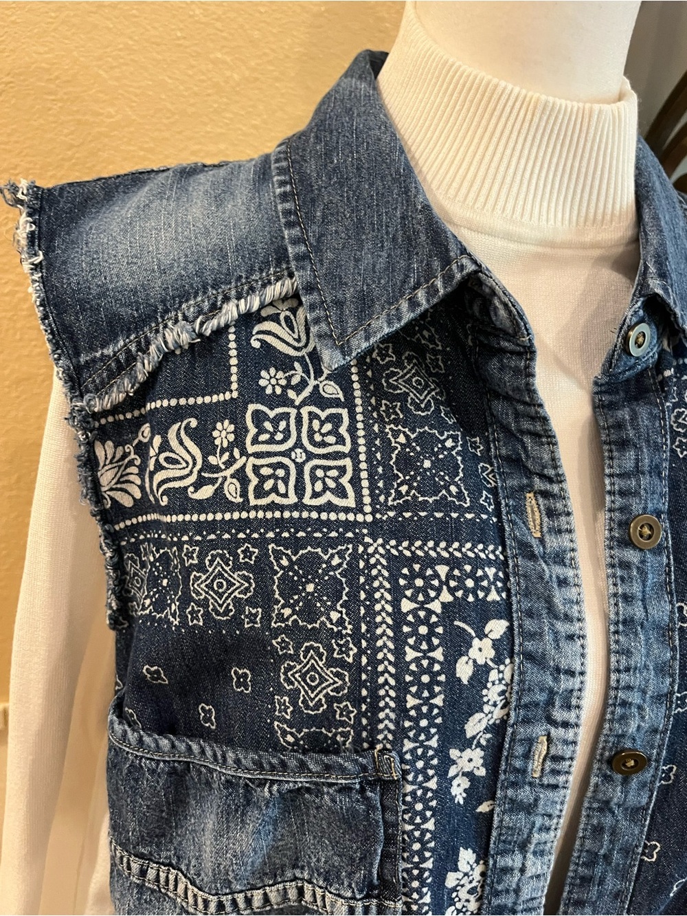 Free People denim / jean vest w/ bandana patch print. Frayed. Boho. Western. L - Picture 2 of 7